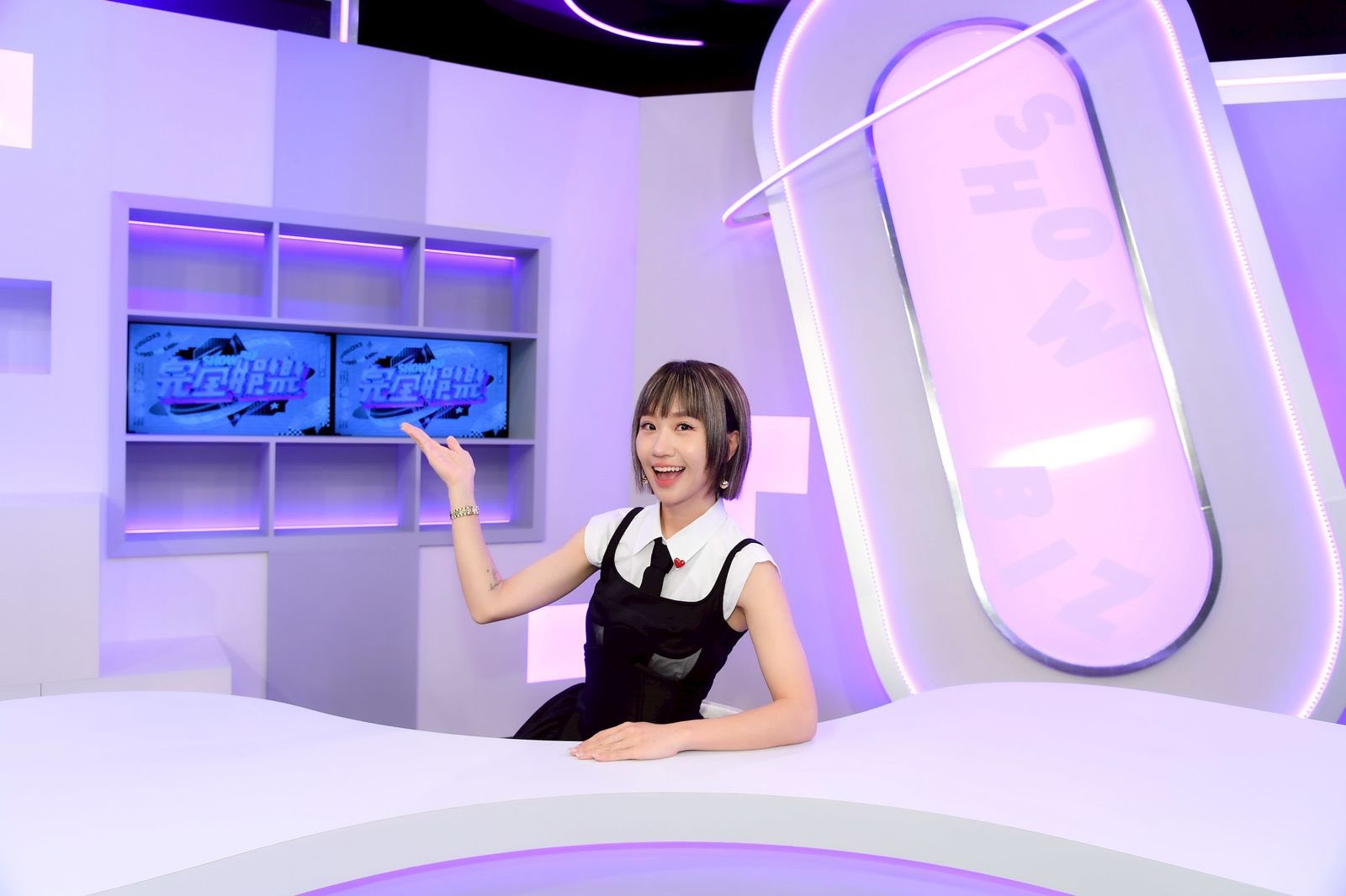 「完全娛樂 」開錄記者會