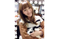 每天一回到家一定要抱抱小點點