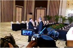 陸委會主委王郁琦今(11)日正式訪問大陸，與國台辦主任張志軍會面，這是兩岸政權分開數十年以來，兩岸事務主管官員第一次正式會面，相當具有歷史意義。