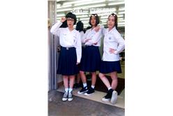 李維維扮學生像小丸子 