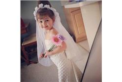 女兒的紙洋裝_卡卡