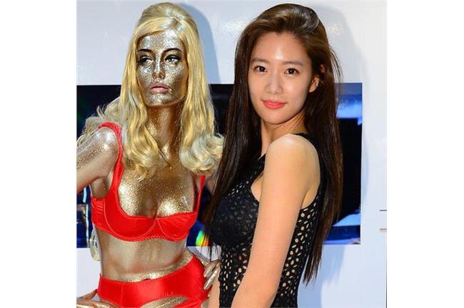 像沒穿衣服！Clara性感現身　