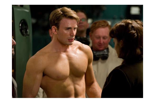 姊妹們口水別流下來！十大上空性感英雄