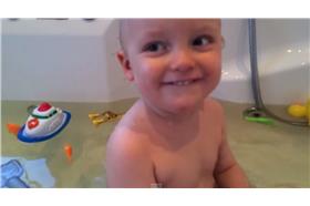 男娃猛說Fuck you