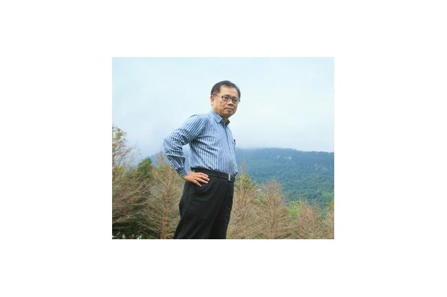 戴勝通：畢業20年領28K最悲慘！