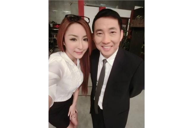 男人小確幸！D奶雪碧火辣挑逗屈中恆