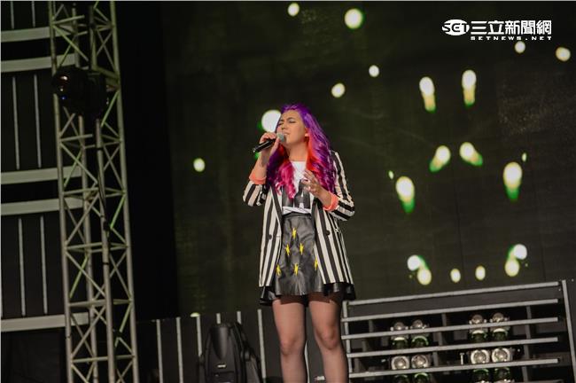 「女版楊宗緯」強勢攻頂！評審讚不停