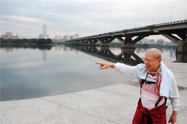 「那是什麼」？忠孝碼頭驚見浮屍擱淺