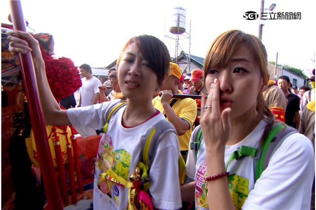 替媽祖扛鑾轎　夏語心蔣孟玲激動落淚