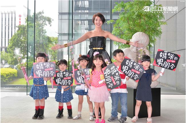 趕流行！楊謹華新戲赴國外取「精」！