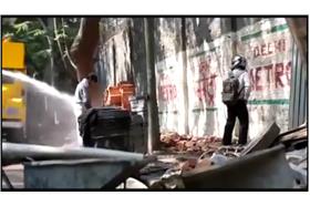 防亂大小便　印度政府派水車攻擊下體