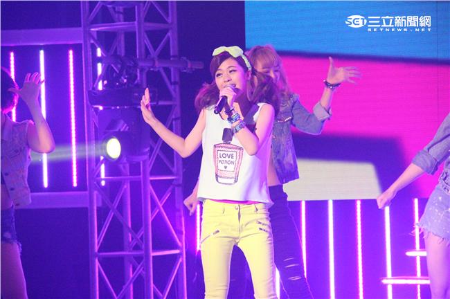 張語噥挑戰又唱又跳　獲順子大力讚賞