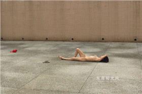 東莞裸女（取自搜狐）