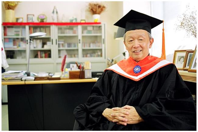 李家同拿會考題目問劍橋博士　答不出