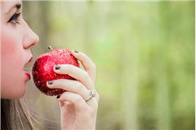 白雪公主蘋果-flickr-Lauren Pollock