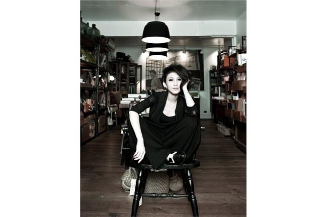 快訊／戴佩妮獲最佳專輯製作人獎 