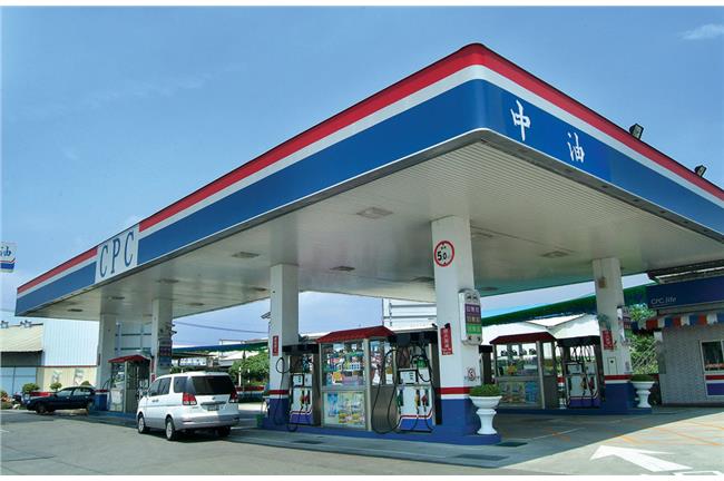 油價創9個月新高　自助加油省錢夯