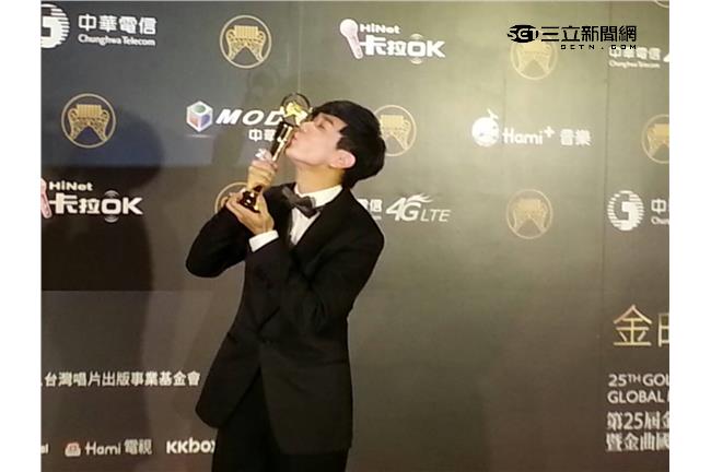 沒法想像是自己！林俊傑奪歌王吻獎盃