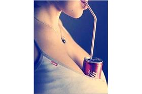 飲料、胸部／pinterest.