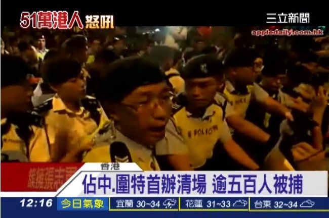 香港「佔中」決戰　警方連夜清場