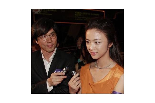 好驚喜！湯唯與韓國導演金泰勇訂婚了