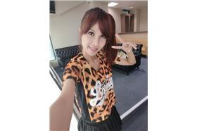 「瑜珈女神」房妍G乳、19吋水蛇腰（臉書）