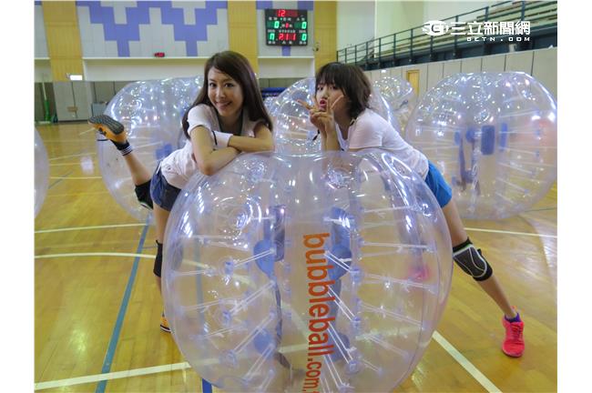 挑戰另類世足？蔣孟玲、陳艾琳不怕摔