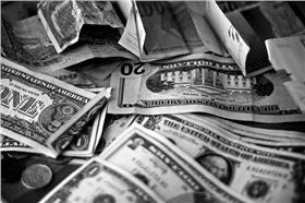 錢、紙鈔－圖／www.flickr.com/photos/khrawlings/