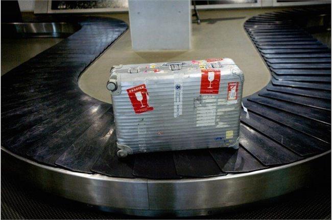 汽油偽裝土產空運　寄件人：研究急迫