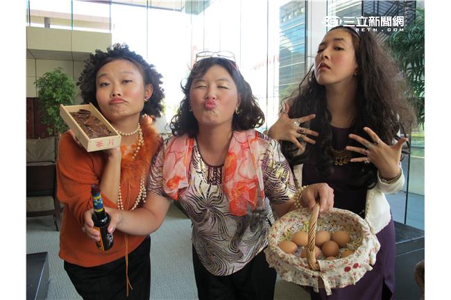阿西嬸姐妹淘都來啦！花露水竟輸了？
