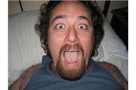 男聲尖叫／flickr（https://farm2.staticflickr.com/1009/1083668814_85017dc663_z.jpg?zz=1）