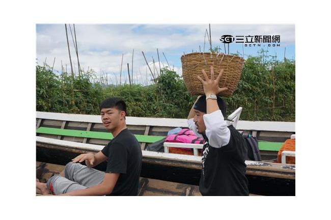 阿達小蝦出國度假　結果竟是場陰謀？