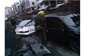 高雄氣爆國軍救援現場照3