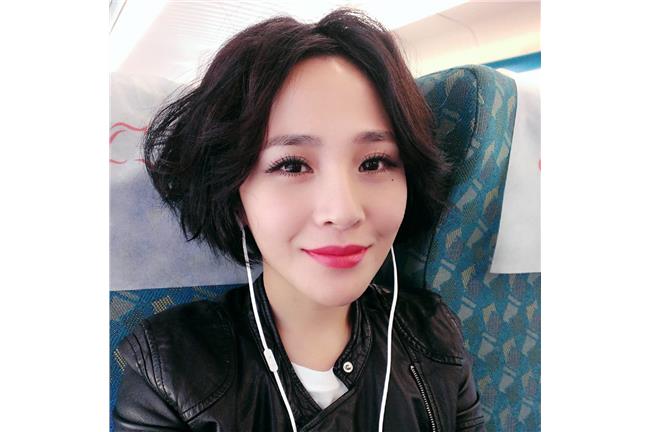 梁文音獻唱《親愛的小孩》撫慰災民