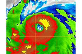 七夕應景！哈隆心型颱風眼自然形成(鄭明典臉書)
