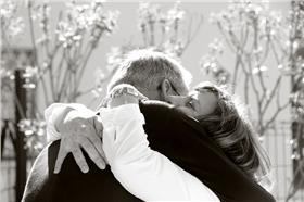 擁抱 - 圖／filckr Tania Cataldo