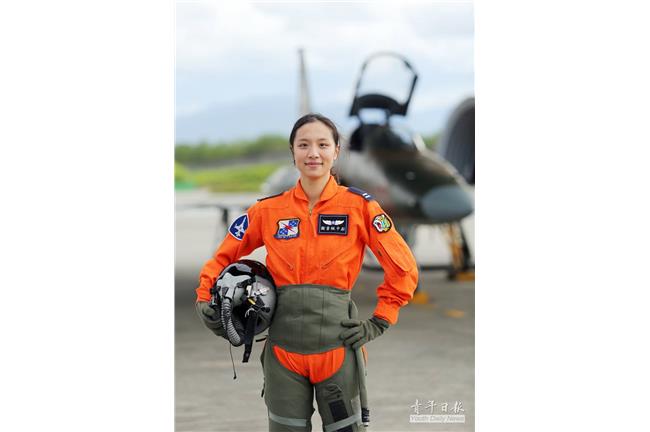 我第2位女戰機飛官　盼成首位女雷虎