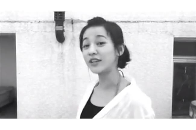 陳意涵倒立濕身嗆彭于晏：等你喔！