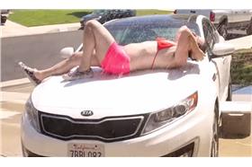 漸凍人挑戰潑水-youtube