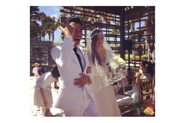 愛情長跑17年　鍾鎮濤今峇里島結婚