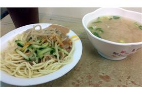 士林夜市涼麵-flickr-Mark Yang