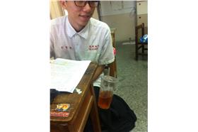 考生喝飲料_PTT