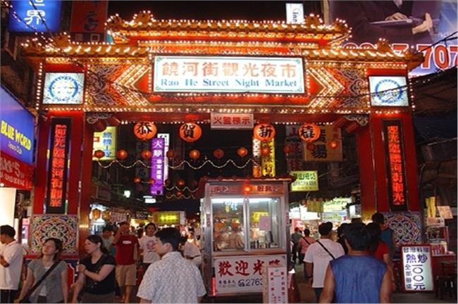 快訊／饒河夜市驚傳槍響　警封鎖調查