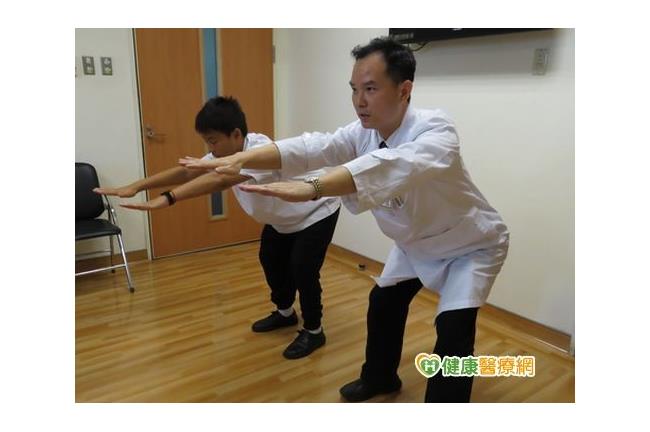 拒絕肩頸痠痛！開學、收假來做暖身操