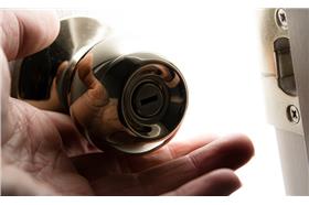 門把－圖／Flickr_derrickcollins