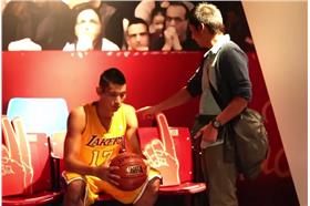 林書豪扮蠟像-youtube