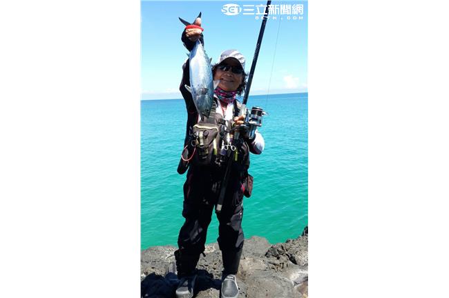 難忘日本海釣　沈文程丟魚餌釣回海鳥