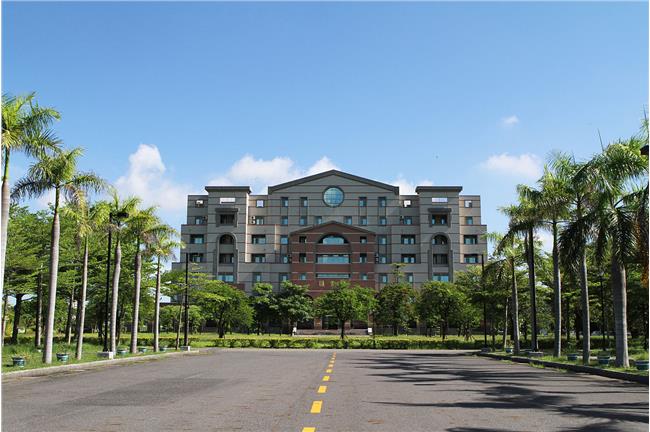 詐865萬補助　大學校長教授遭起訴