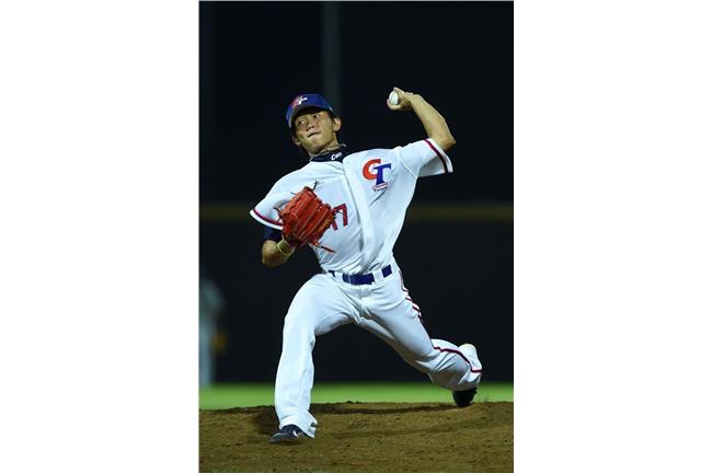 陳冠宇好投！台灣12比0提前扣倒香港