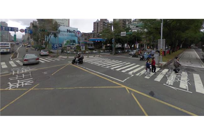 北市仁愛、新生南路交叉口傳瓦斯外洩